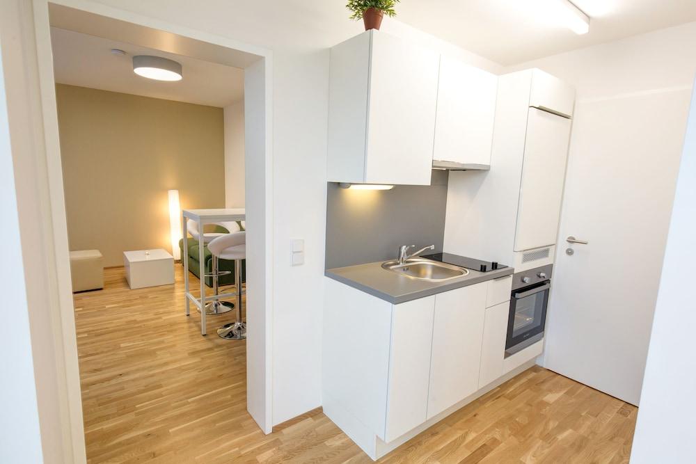 Hotel apartamentowy Smart Living - Hauptbahnhof - Self Check-in 4*