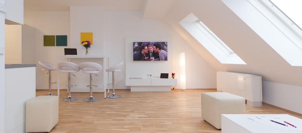 Smart Living - Hauptbahnhof - Self Check-in Hotel apartamentowy 4*